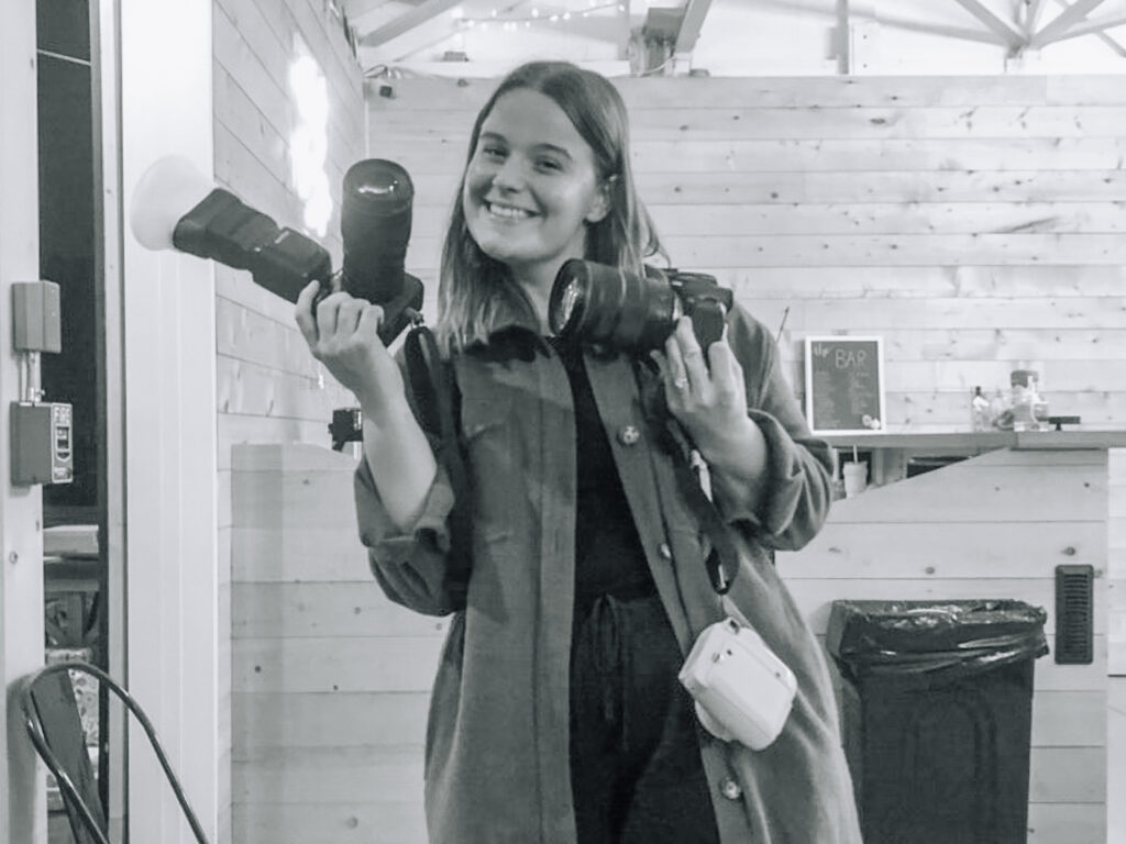 Portrait of Manitoba photographer Lianne T, capturing weddings and engagements in Winnipeg and beyond.